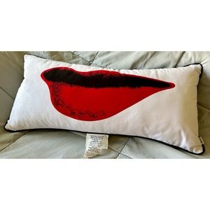 NWT Diane von Furstenberg for Target lips throw pillow 14 x 30